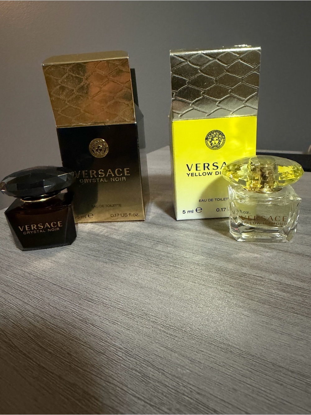 Versace perfumes x2 - Picture 6 of 6